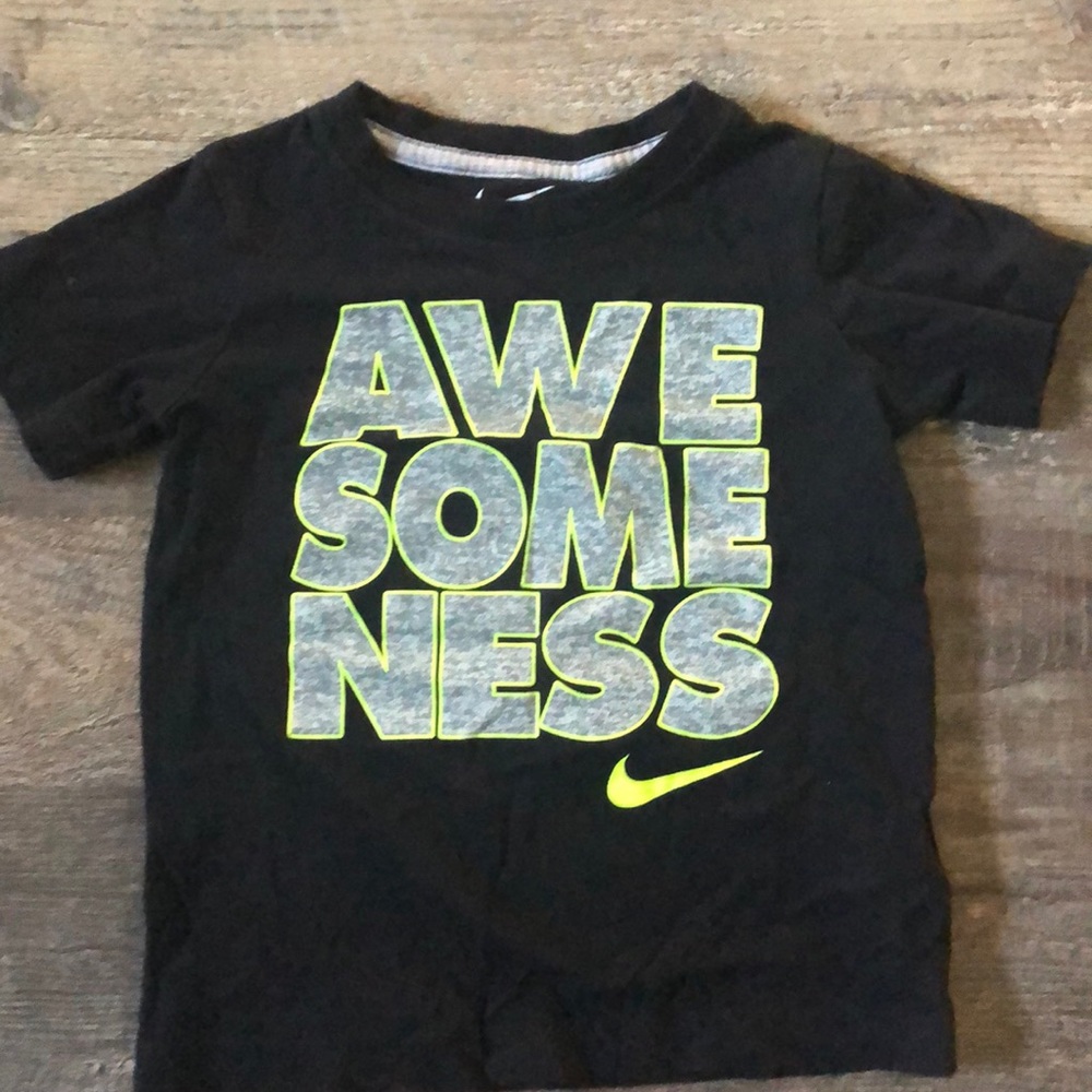Kids Nike shirt - Picture 1 of 2
